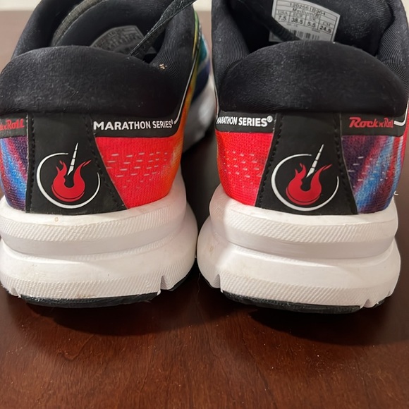 BROOKS LAUNCH 5 ROCK ‘N Roll MARATHON SERIES - Picture 5 of 7